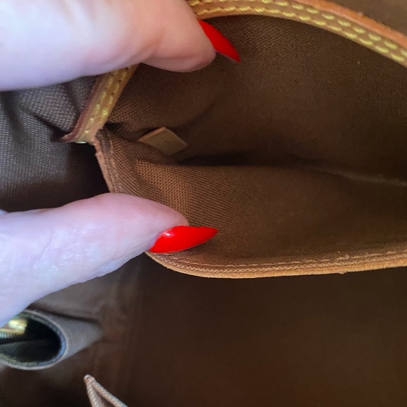 LOUIS. VUITTON MONOGRAMMED ALMA HANDBAG - Picture 15 of 16